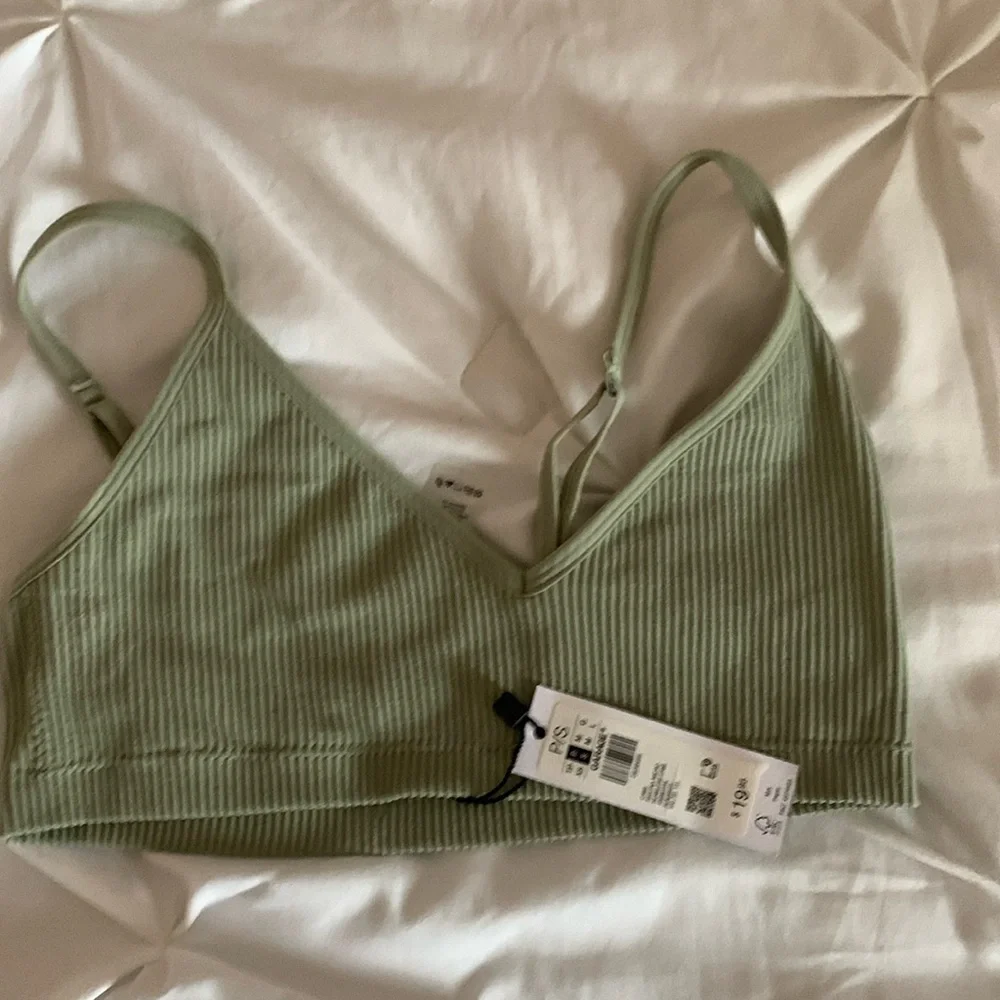 Olive green micro seamless cami with adjustable straps - Picture 1 of 5